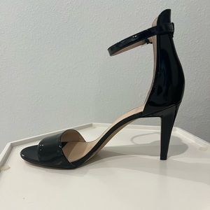 BRAND NEW Black Vince Camuto strap sandals - Perfect condition .3 1/2 inch heel